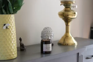 One-wick Spa Day candle on console table